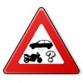 Внимание! Розыск водителей машины и скутера совершивших наезд на пешеходов 2 мая 2012 года!
